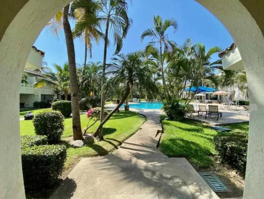 Hermoso Apartamento En Manzanillo Con Alberca Y Cancha De Tenis, Ideal Para Relajarse Y Disfrutar De Una Escapada Tranquila En El Paraiso Tropical 外观 照片