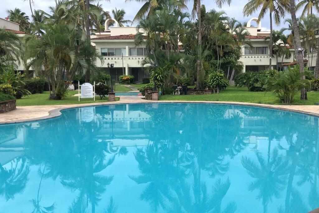 Hermoso Apartamento En Manzanillo Con Alberca Y Cancha De Tenis, Ideal Para Relajarse Y Disfrutar De Una Escapada Tranquila En El Paraiso Tropical 外观 照片