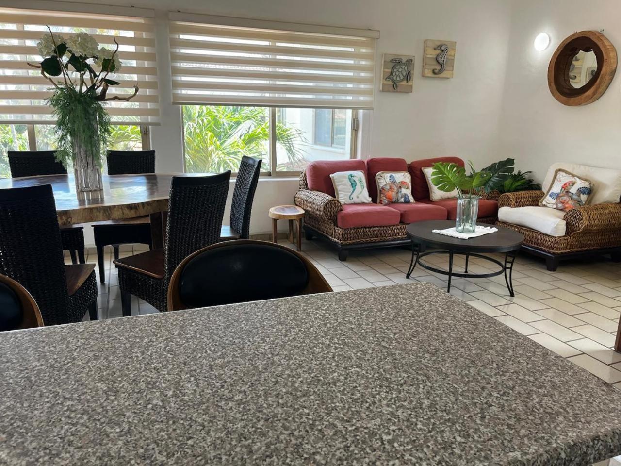 Hermoso Apartamento En Manzanillo Con Alberca Y Cancha De Tenis, Ideal Para Relajarse Y Disfrutar De Una Escapada Tranquila En El Paraiso Tropical 外观 照片